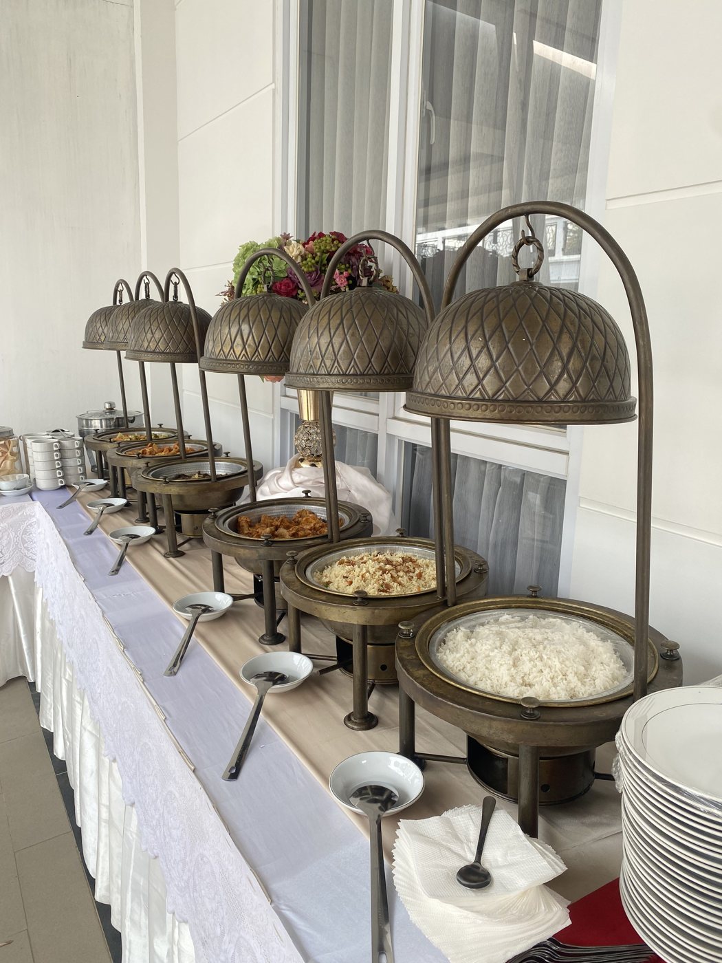 Tim Mulia Catering menyiapkan buffet premium Jabodetabek